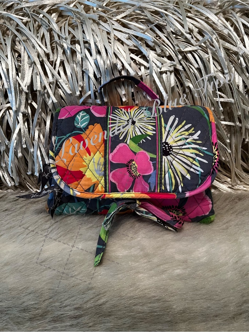 VERA BRADLEY Jazzy Blooms 2013 Essential Cosmetic Organizer Tri-fold Zip Pockets